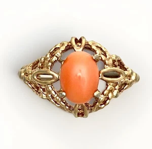 Vintage Coral Ring - 9ct Gold - 2.36 grams - Size N - Picture 1 of 3