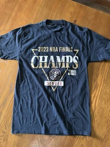 Camiseta Denver Nuggets 2023 Campeones Finales NBA Hombre Mediana Usada en Excelente Condición Jovic - Imagen 1 de 3