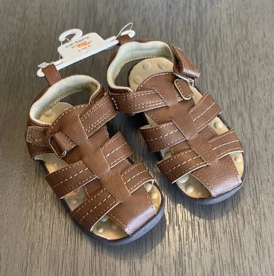 Sandálias Carter's Every Step Walking Fisherman tamanho 5 infantil nova com etiquetas marrom  - Imagem 1 de 4