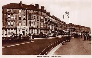 ROYAL PARADE EASTBOURNE SUSSEX REAL PHOTO POSTCARD 1927 - Picture 1 of 2
