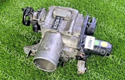 Cuerpo del acelerador de inyección de combustible Lexus GS300 IS300 2001-2005 22030-46110 OEM JDM Foto 1 de 4