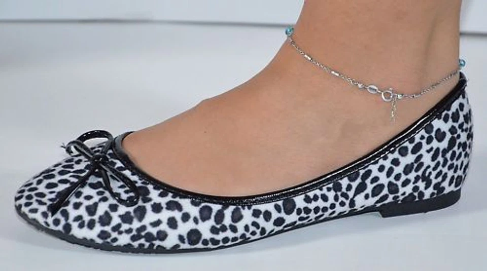 BALLERINE MACULATE BIANCHE E NERE STRINGHE FIOCCO EFFETTO VELLUTO 38 - Immagine 1 di 1