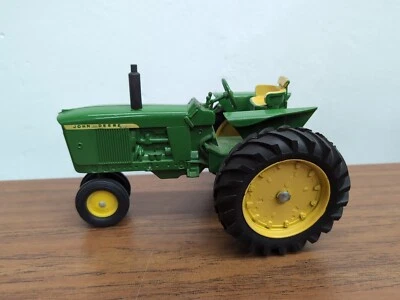 1/16 Ertl Farm Toy John Deere 3020 4020 Narrow Front Tractor Metal Wheels #2 - Image 1 of 4