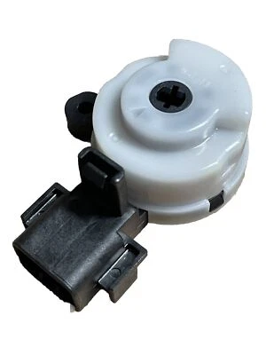 NEW Hino Ignition Switch  145 165 185 238 258 268 338      READ DESCRIPTION - Image 1 of 3