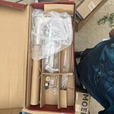 Pfister LG42-MF1K - Grifo para lavabo de baño Foto 1 de 2