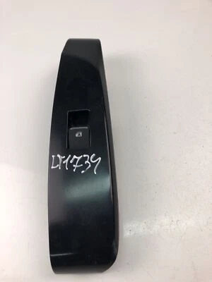 TOYOTA CAMRY V7 Door Window Switch 74272-33380 2018 25829129 - Image 1 of 4