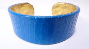 Ted Rossi Women's Vintage Palm Beach Chic Embossed Leather Pyramid Cuff Bracelet - Picture 1 of 5