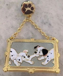 Loungefly 101 Dalmata Frame Spilla Dalmazie con scatola e borsa nuovissimi cuccioli - Foto 1 di 3