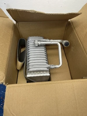 Ядро испарителя кондиционера для Ford E-250 2003-2014 TYC 97123 - Изображение 1 из 2