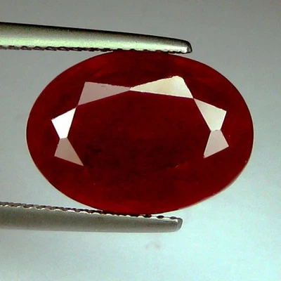 14.35 Ct. PIGEON BLOOD RED RUBY OVAL GEM - Image 1 of 2