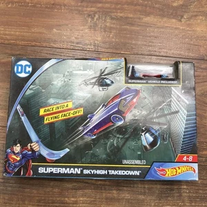 Hot Wheels DC Superman Skyhigh Takedown Track Set Vehicle Included NEW - Picture 1 of 8