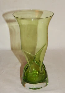 Vase Glas 1960/70er grün unterfangen mittig gedrückt - Picture 1 of 8