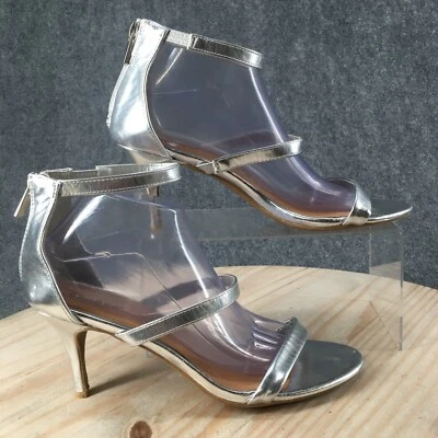 Salto de bambu feminino 10 Harleen casual tornozelo tiras prata couro sintético zíper traseiro - Imagem 1 de 4