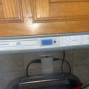 Audiovox Under Cabinet Kitchen CD Player Clock Radio AM/FM 90 min Timer & Remote - Picture 1 of 10