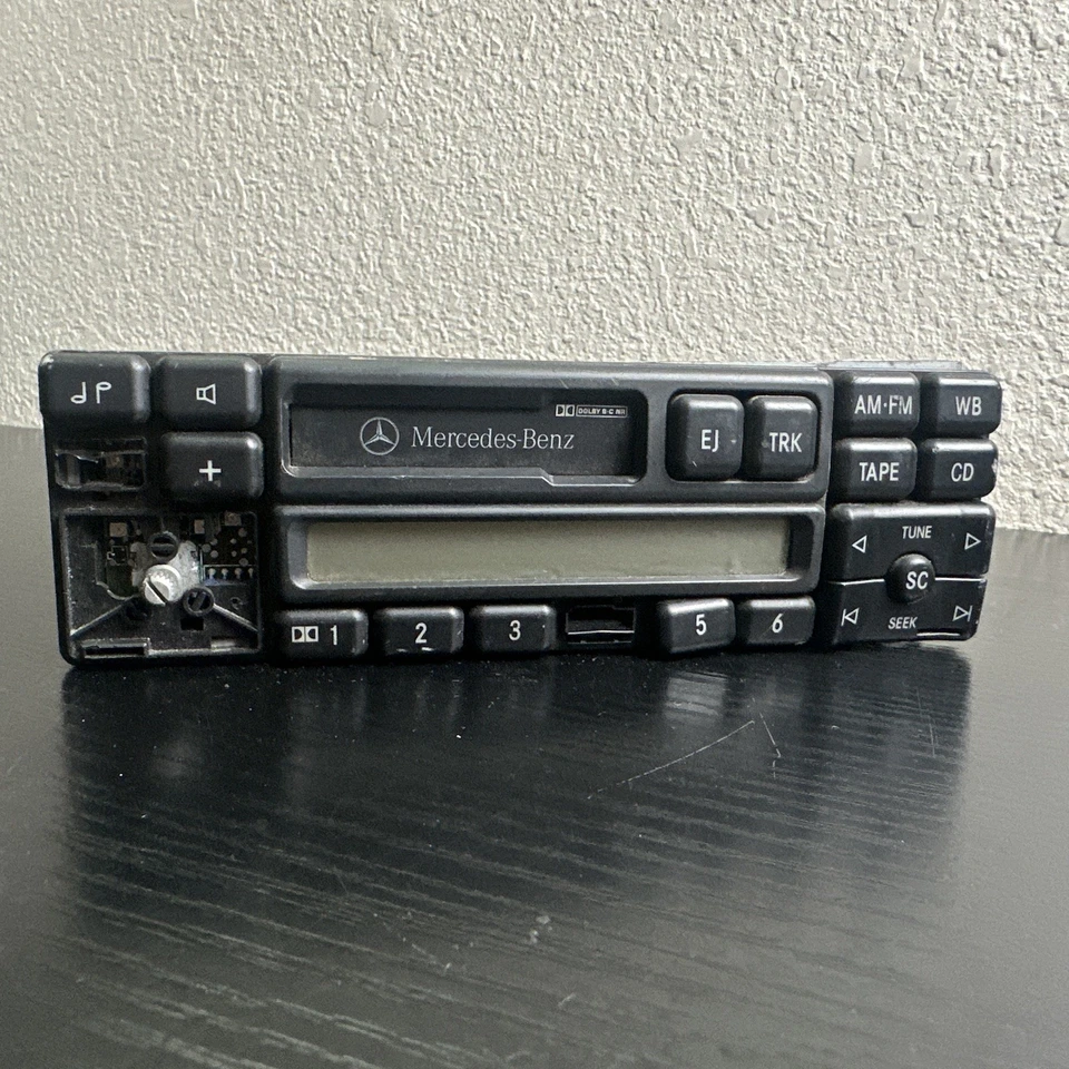 Reproductor de cinta radio AM FM Mercedes SL500 C240 1994-98 w140 w202 w124 E320 BE 1492 Foto 1 de 4