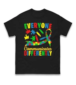 Camiseta Everyone Communicate Differently, Autistics, Autism Awareness, Autism Top - Imagen 1 de 6