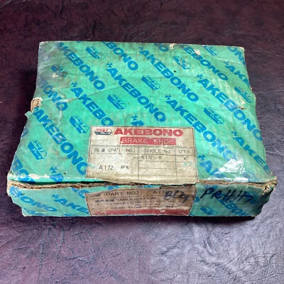 Akebono Rear Brake Shoe A172-RK For Mitsubishi Lancer EX 1400 1600 NOS - Image 1 of 4