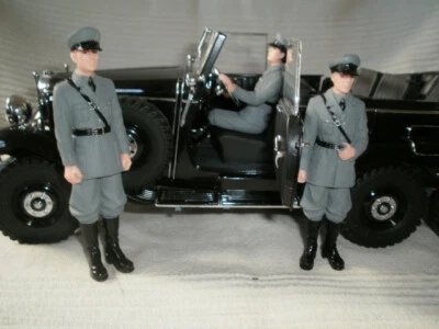 Mercedes G4, schwarz, 1938, 38202-3, Signatur 1:18, inkl. 3 Figuren, OVP. - Bild 1 von 4