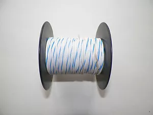 100 FUSS SPULE 18 STÄRKE GXL HI TEMP DRAHT WEISS/BLAU STREIFEN AUTOMOBILFÜSSE - Bild 1 von 2