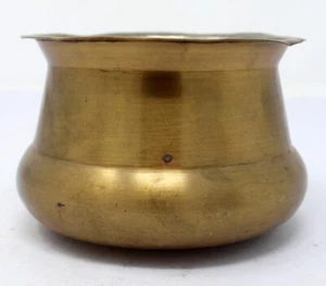 Antique Old Brass Fine Hand Crafted Water Pot Vessel Kalash Lota - Picture 1 of 4