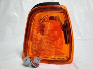 Front Side Turn Signal Parking Light Lamp Passenger Side For 2001-2005 Ranger - Picture 1 of 2