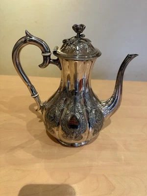 ANCIENNE CAFETIERE THEIERE METAL PARISIEN ARGENTE ARMAND FRENAIS FIN 19E - Photo 1/4