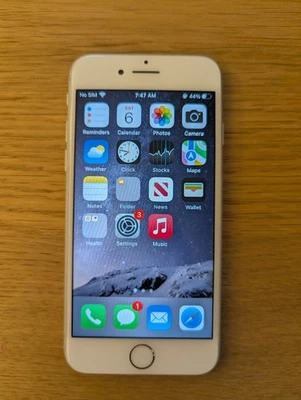 Apple iPhone 7 128GB Plateado A1778 Desbloqueado, 87% Salud Batería Foto 1 de 4