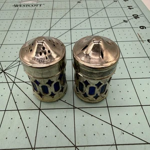 Vintage Salz- und Pfefferstreuer versilbert kobaltblau Glaseinsätze - Bild 1 von 7