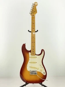 Used 1983 Fender American Standard Stratocaster Sunburst Vintage 3.4kg - Picture 1 of 10