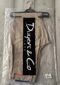 PANTALONES CHINOS DELANTEROS PLANOS DWYERS & CO PARA HOMBRE TECH CAQUI 34W 33L precio de venta sugerido por el fabricante £49.99 - Imagen 1 de 4