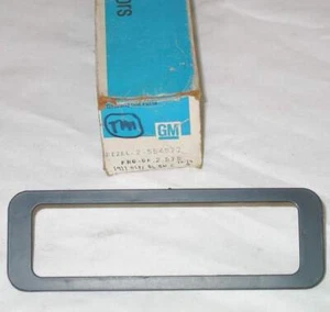 1977-1979 Oldsmobile Delta 88 98 Cutlass NOS marker lamp bezel 554977 - Picture 1 of 1