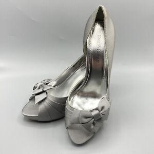 David's Bridal Women's Maribelle Lt Silver 4" High Heel Shoes Sz 11M Peep Toes 