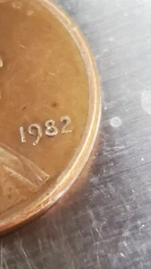 1982 Small Date 3.1 G Copper Penny No Mint Mark  - Picture 1 of 6