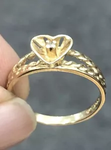 14KT YELLOW GOLD HEART RING SIZE 6 Weight 1.8g Lab Created Diamond - Picture 1 of 15