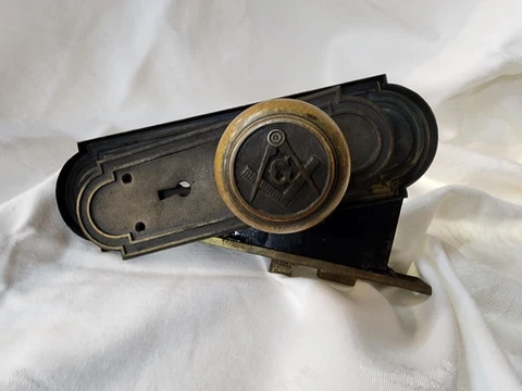 RARE MASONIC DOOR HANDLE/KNOBB ANTIQUE, -ONE SIDE-, FANTASTIC FIND SEE PICS Cover