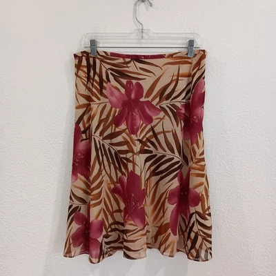 Falda Floral Línea A Colección Nygard, Talla 12 Foto 1 de 4