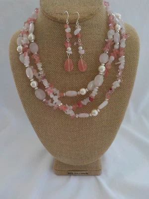 Chaps Triple Strand Pink Dyed Chips Stone Necklace & Earrings Oval Bead Plastic - Image 1 of 4