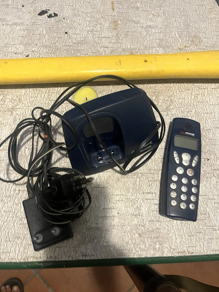 Telefono Cordless Telecom BLUE SHARK S30852 Con Cavi Usato Funzionante Vintage Foto 1 de 3