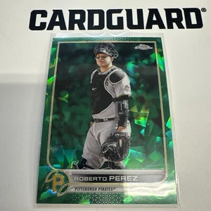 2022 Topps Chrome Update Baseball Sapphire Green Refractor Roberto Perez /75 - Bild 1 von 4