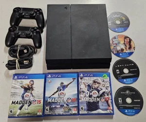 Sony PlayStation 4 500GB Black Console Bundle (2 Controllers, 7 Games) TESTED - Bild 1 von 18