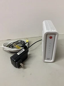Motorola SURFboard SB6141 eXtreme Internet Cable Modem 444.9 Mbps - Picture 1 of 8