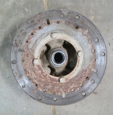 02 03 04 Polaris Sportsman 700 600 Twin 4x4 Buje de rueda delantera y rotor Foto 1 de 2