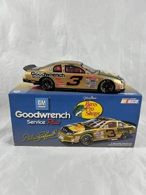Dale Earnhardt #3 GM Goodwrench/Bass Pro Shops 1998 Monte Carlo Club Car Foto 1 de 4