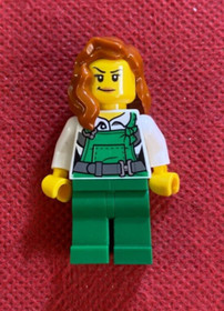 1x LEGO CITY MAN WHITE GREEN FEMALE WOMAN BANDIT RED HAIR Minifigure 60136