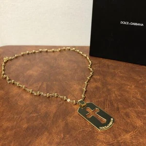 Collar Placa Cruzada DOLCE & GABBANA Usado Dorado Unisex Sin Caja D&C Logo - Imagen 1 de 9