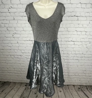 JS Collections Grey Metallic Fit & Flare Short Sleeve Prom Evening Dress Size 12 - Image 1 of 4