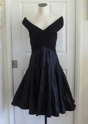 Vestido Falda Círculo Tadashi Jersey Negro Acanalado Sobrepelliz y Tafetán Plisado 10 Usado en Excelente Condición Foto 1 de 4