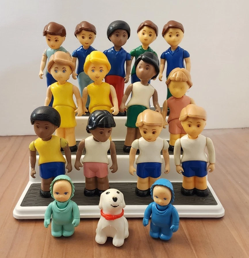 YOU PICK! LITTLE TIKES DOLLHOUSE PEOPLE FIGURES MOM DAD BROTHER SISTER BABY DOG - Image 1 of 4