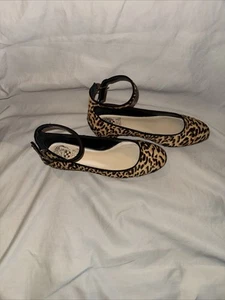 Vince Camino Flats Women’s Size 6 - GENTLY USED!  - Picture 1 of 7