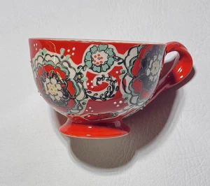 Anthropologie Elka Ayaka Floral Twisted Handle Embossed Red Bunt Boho Becher - Bild 1 von 5